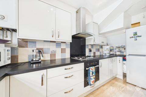 3 bedroom terraced house for sale, Longmead Road, Burton upon Trent