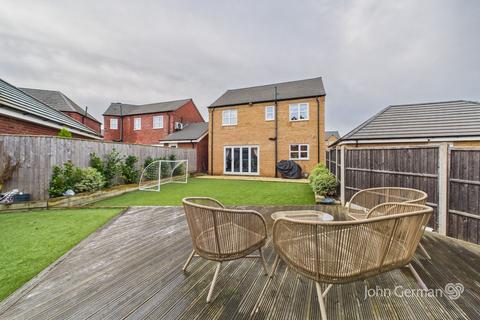 4 bedroom detached house for sale, Crocus Close, Loughborough