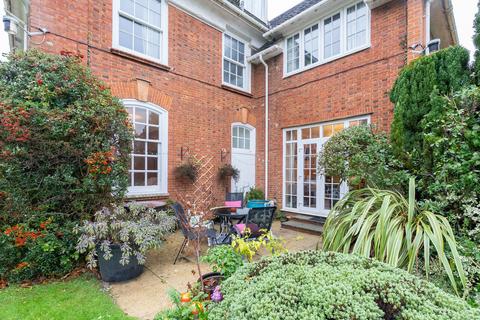 St. Pauls Road West, Dorking