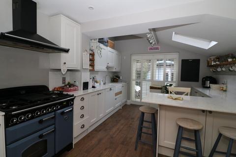 2 bedroom terraced house for sale, Bailey Road, Westcott