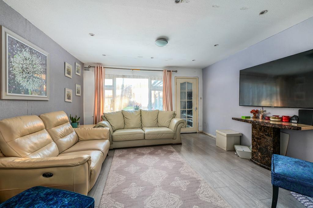 284 Beaulieu Gardens (8)