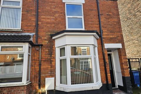 2 bedroom end of terrace house to rent, Edgecumbe Street, Hull