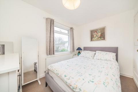 4 bedroom house for sale, Abbott Close, Hampton TW12