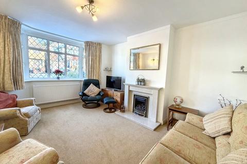undefined, Mead Way, Coulsdon CR5
