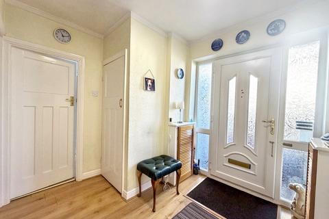 undefined, Mead Way, Coulsdon CR5