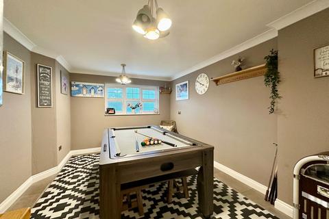 4 bedroom detached house for sale, Beach Walk, Paignton TQ4