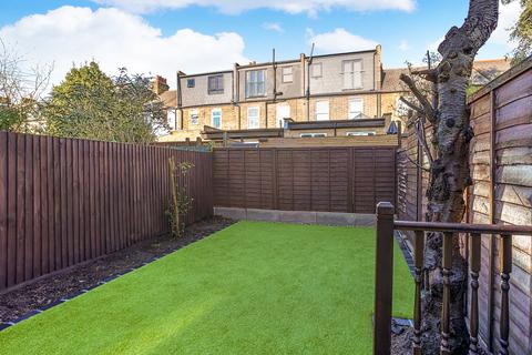 3 bedroom end of terrace house to rent, Northfield Road, Ealing, London, W13