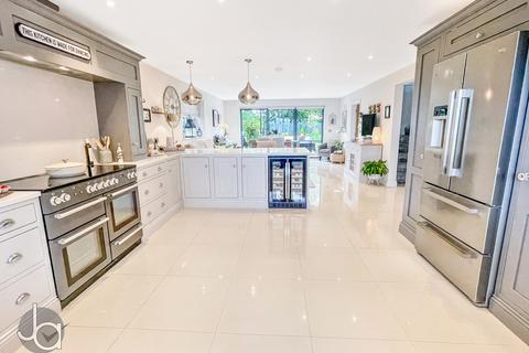 4 bedroom detached house for sale, Smythes Green, Layer Marney