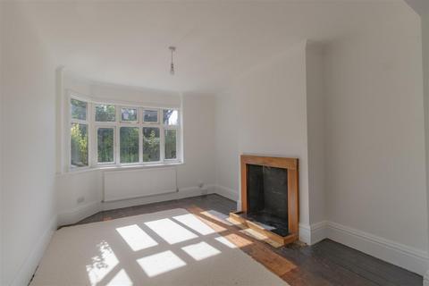 3 bedroom semi-detached house to rent, New Barn Lane, Cheltenham