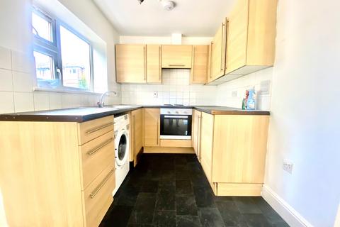 2 bedroom apartment to rent, 71 Eaton Road, Margate CT9