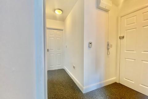 2 bedroom apartment to rent, 71 Eaton Road, Margate CT9