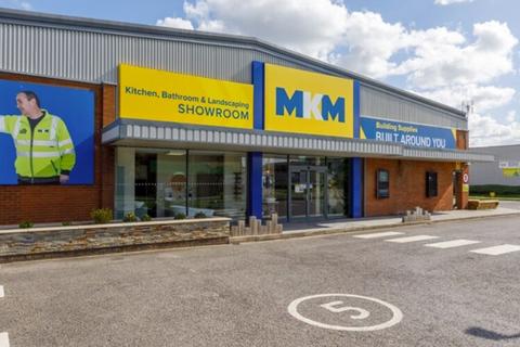 Retail property (high street) for sale, Hambridge Rd Newbury RG14 5UP