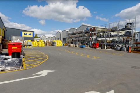 Retail property (high street) for sale, Hambridge Rd Newbury RG14 5UP