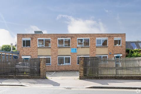 Office to rent, 31 Harrow Rd London E11 3PT