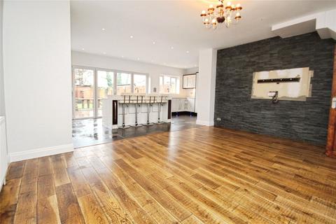 5 bedroom semi-detached house to rent, Cedar Road, Romford, RM7
