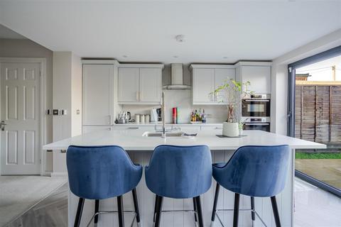 undefined, Victoria Road, Ascot