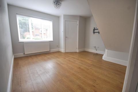 2 bedroom terraced house to rent, Old Tring Road, Aylesbury HP22