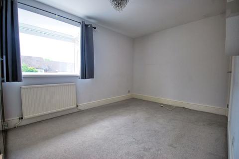 2 bedroom terraced house to rent, Old Tring Road, Aylesbury HP22