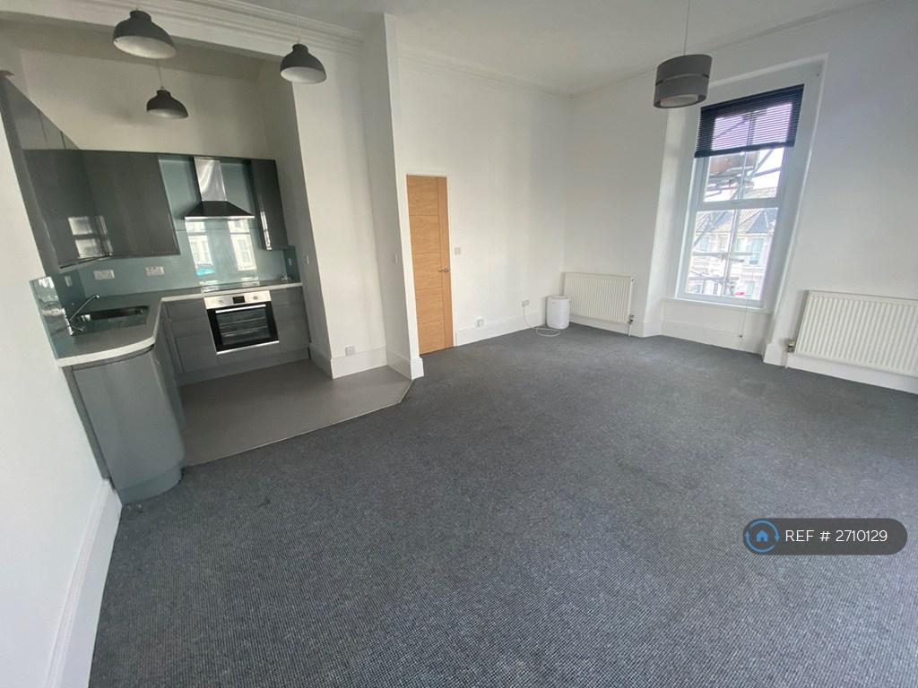 Kitchen/Living Room