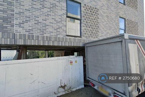 4 bedroom penthouse to rent, High Street, Kent, DA11