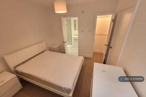 1 bedroom flat to rent, Glenloch Road, London, NW3