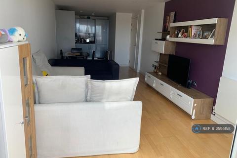 2 bedroom flat to rent, Elm Road, Wembley, HA9