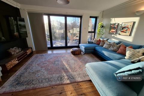 4 bedroom terraced house to rent, Riversmeet, Hertford, SG14