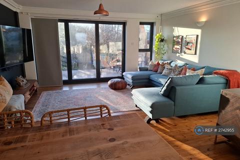 4 bedroom terraced house to rent, Riversmeet, Hertford, SG14