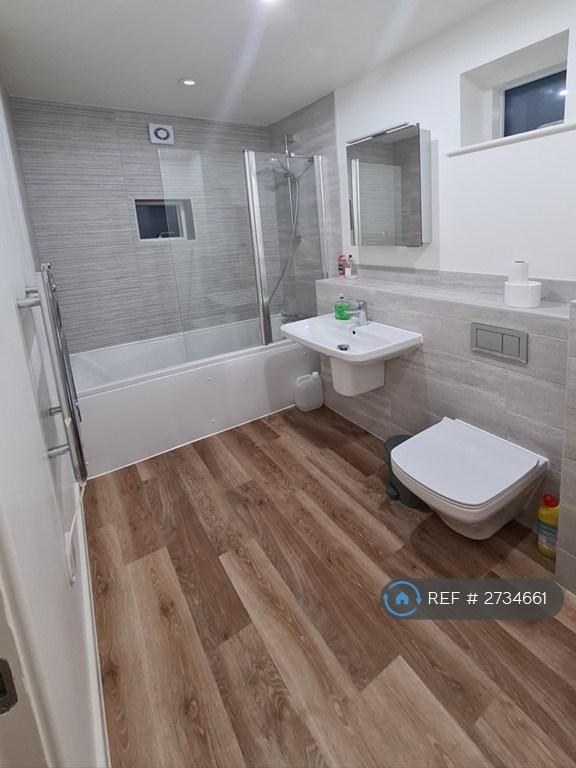 Main Bathroom