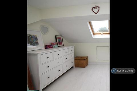 3 bedroom terraced house to rent, Grove Park Terrace, Bristol, BS16