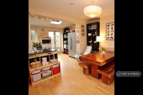 3 bedroom terraced house to rent, Grove Park Terrace, Bristol, BS16