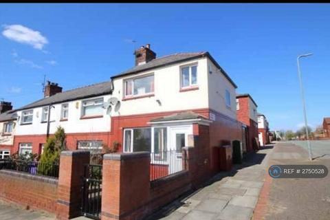 3 bedroom end of terrace house to rent, Northumberland Street, Liverpool, L8