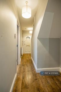 3 bedroom flat to rent, Danbury Down, Basildon, SS14