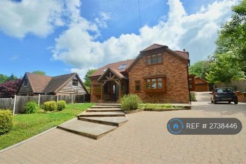 5 bedroom detached house to rent, Rhododendron Avenue, Meopham, Gravesend, DA13