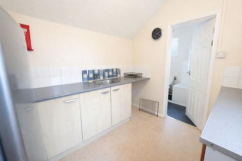 2 bedroom apartment to rent, Victoria Street, Gillingham