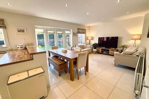undefined, 68 Gerddi'r Afon, Brynmenyn, Bridgend CF32 9LN
