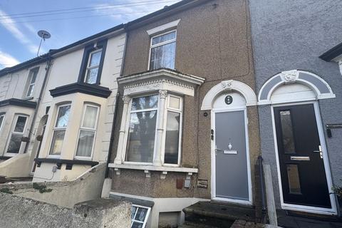 3 bedroom terraced house to rent, Copenhagen Road, Gillingham