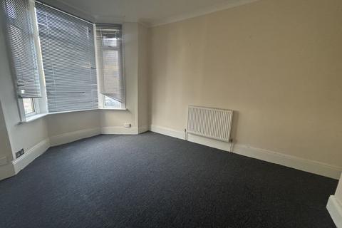 3 bedroom terraced house to rent, Copenhagen Road, Gillingham