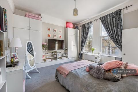 undefined, Ealing, London, W5