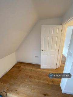 1 bedroom flat to rent, South End, Croydon, CR0