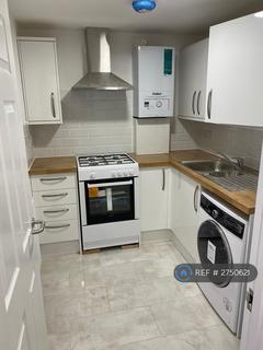 1 bedroom flat to rent, South End, Croydon, CR0