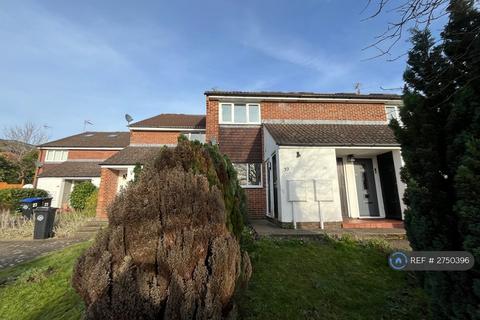 1 bedroom maisonette to rent, Tudor Walk, Leatherhead, KT22