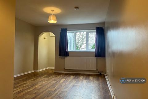 1 bedroom maisonette to rent, Tudor Walk, Leatherhead, KT22