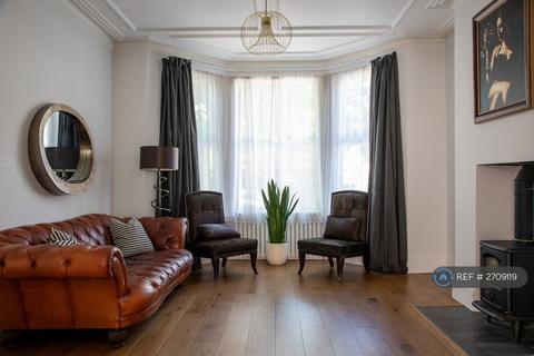undefined, North Finchley, North Finchley, N12