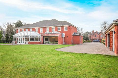 5 bedroom detached house for sale, West Park Road, Cleadon, Tyne & Wear