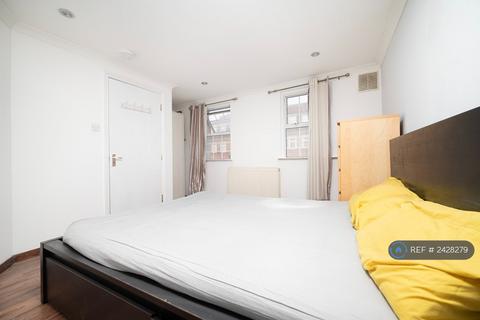 2 bedroom flat to rent, Commercial Road, London, E1