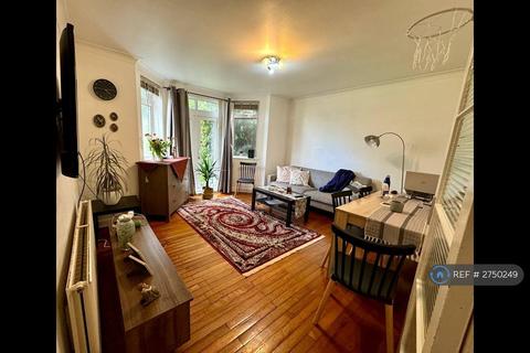 2 bedroom flat to rent, Montenotte Road, London, N8