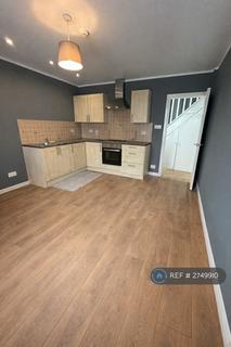 2 bedroom flat to rent, Lytham Road, Blackpool, FY4