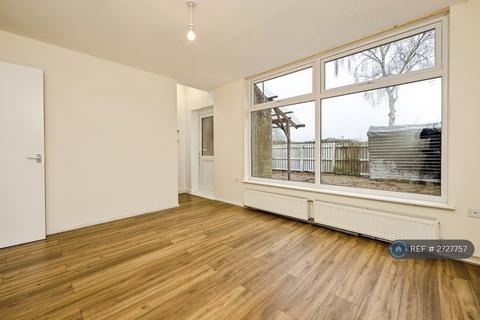 4 bedroom end of terrace house to rent, Blackmead, Orton Malborne, Peterborough, PE2