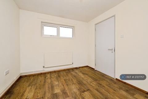 4 bedroom end of terrace house to rent, Blackmead, Orton Malborne, Peterborough, PE2